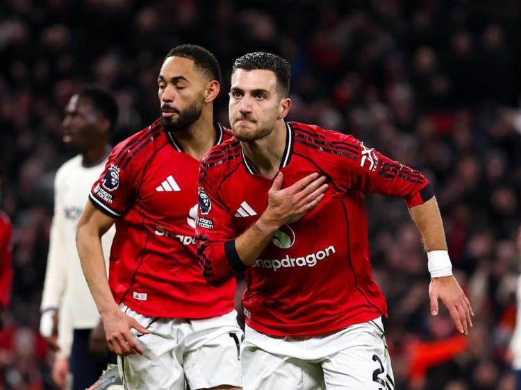 英超：曼联11遭绝平！无缘两连胜，达洛特