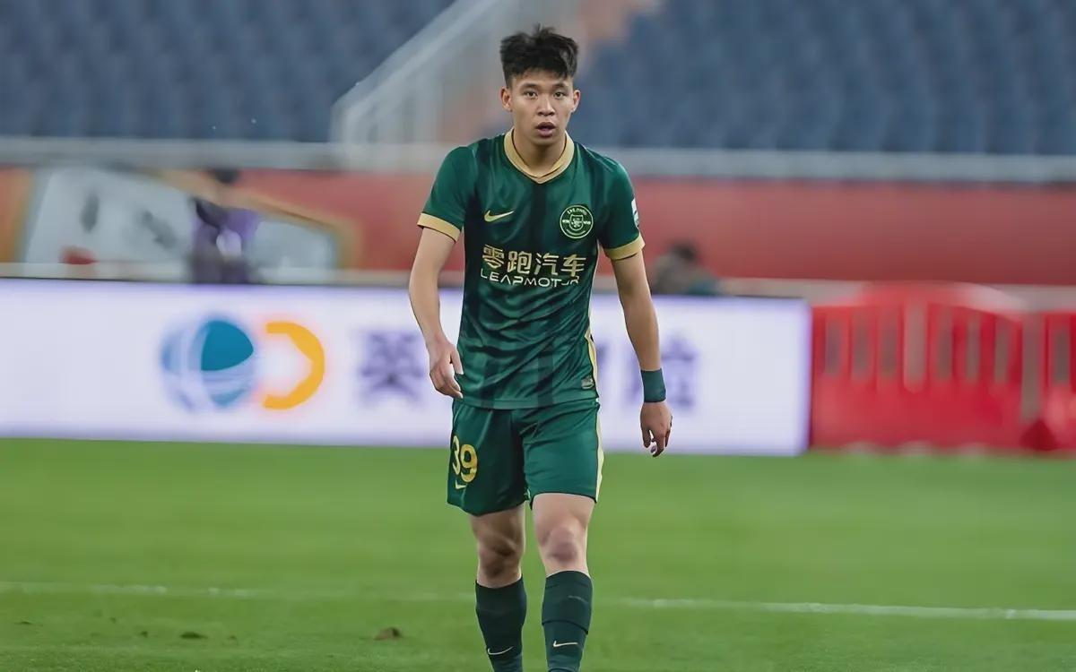 从U23亚洲杯到中超：王钰栋的“冰火两重天”，是中国足球的缩影