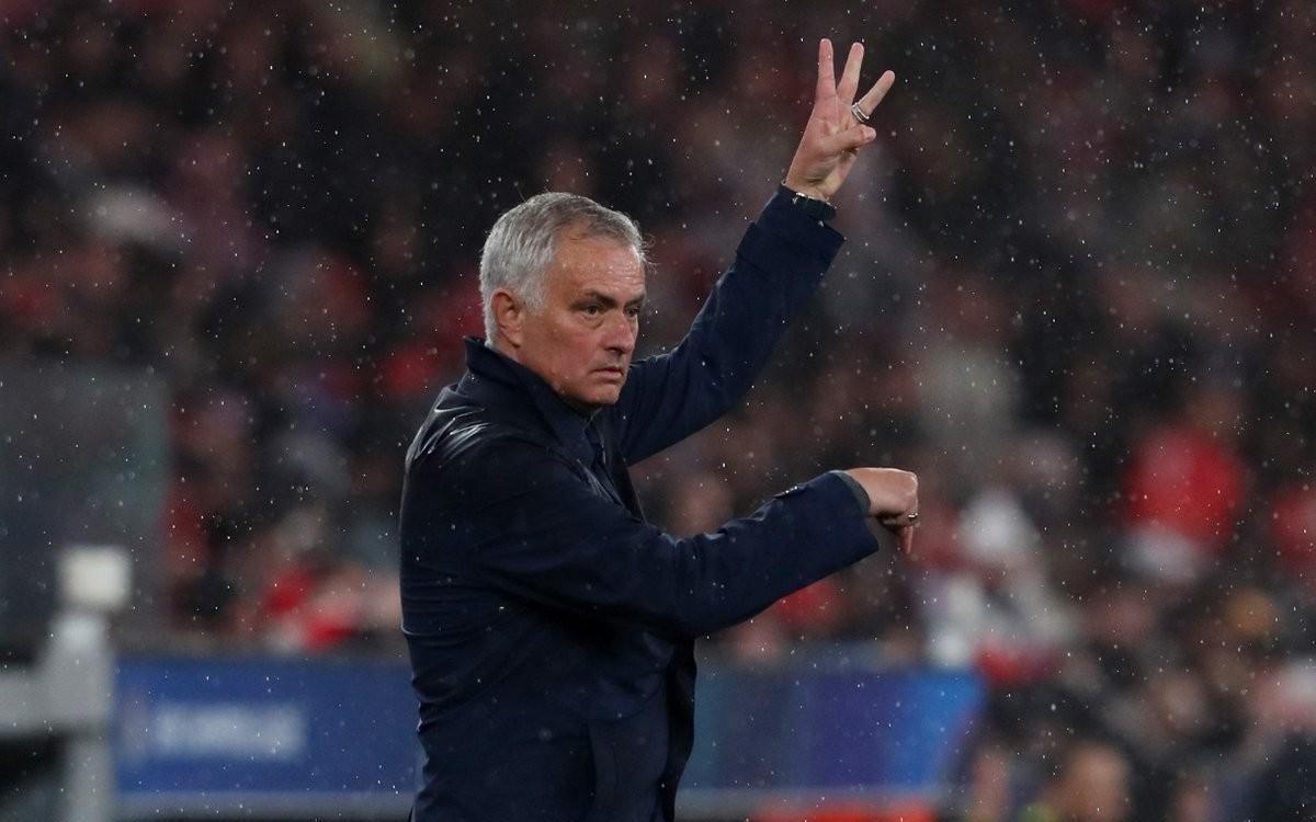 穆帅带队逆袭，开局4连败的本菲卡以第24名晋级欧冠附加赛