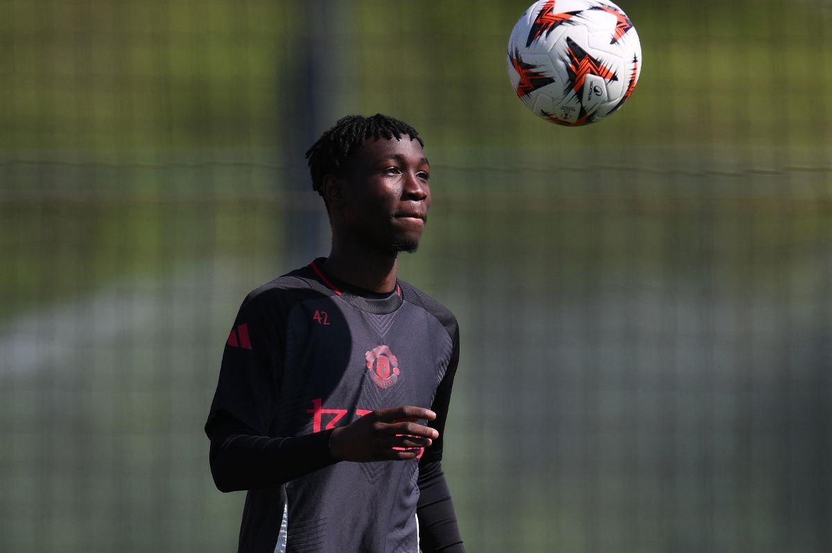 曼联中场新希望！外租19岁新星获重用