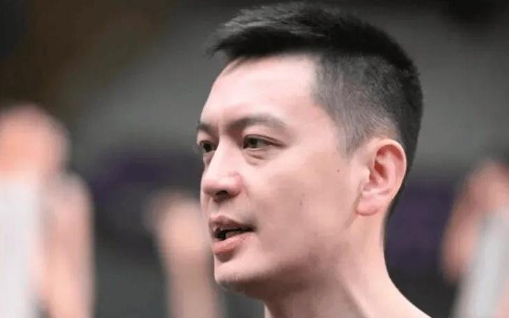 胜吉林发布会！杨鸣与付豪大谈压力，强调连败不代表真正实力！