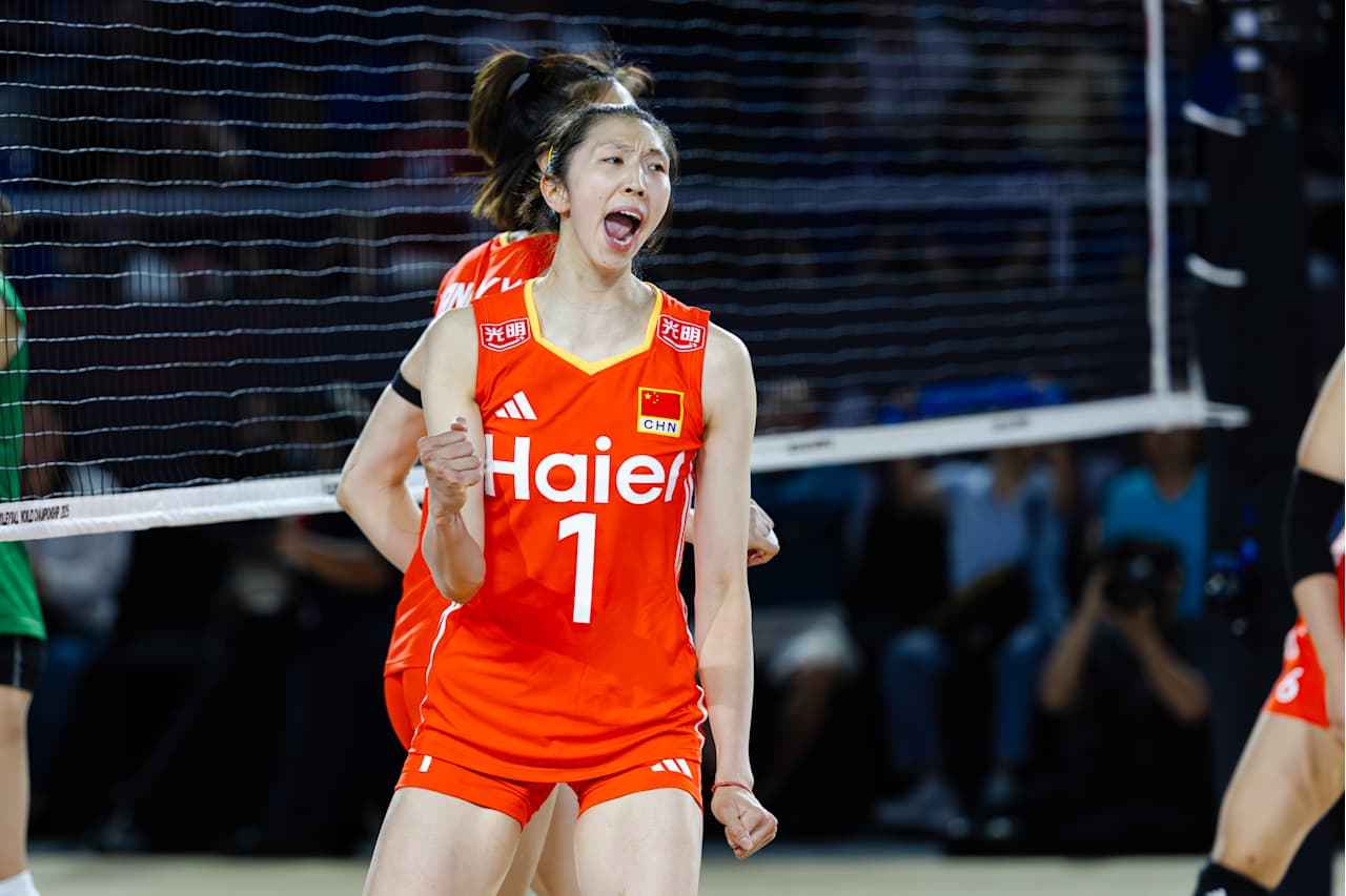 恭喜！中国女排又一22岁得分王崛起：李盈莹替身轰19分+破局逆转