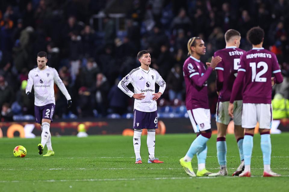 曼联22倒数第2！3连平跌英超第7新帅