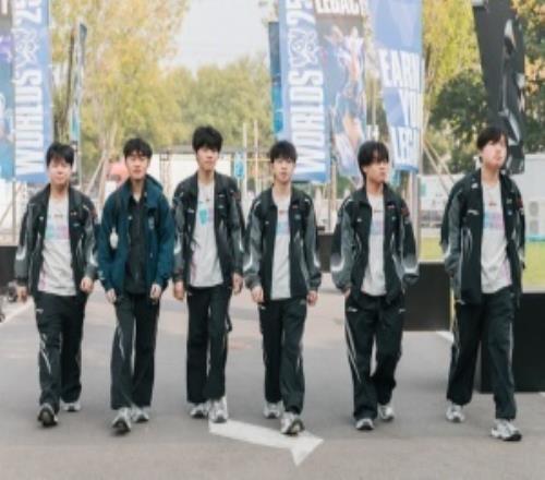 S14亚军OUTBLG在LPL内战不敌TES，本届世界赛十六强出局