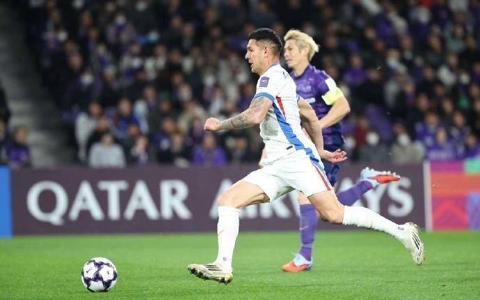 亚冠：申花不敌日本球队结束2025年，中超陷入“承包“倒数三名的集体困局