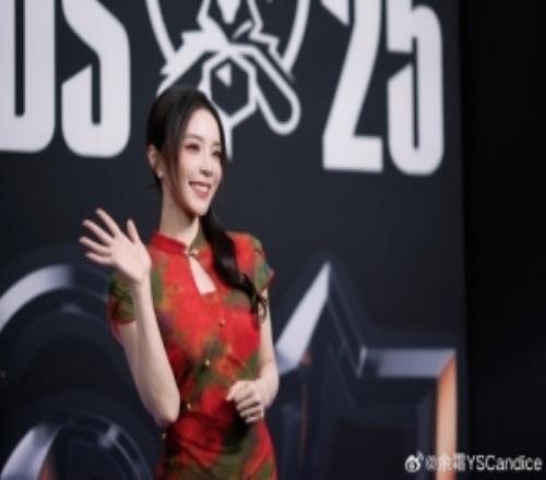 主持人余霜分享工作照：今天的花絮！还有羊肉串串！