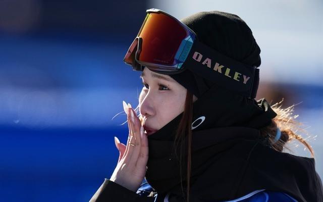 三人晋级冬奥会决赛，中国自由式滑雪坡障历史性突破有秘诀