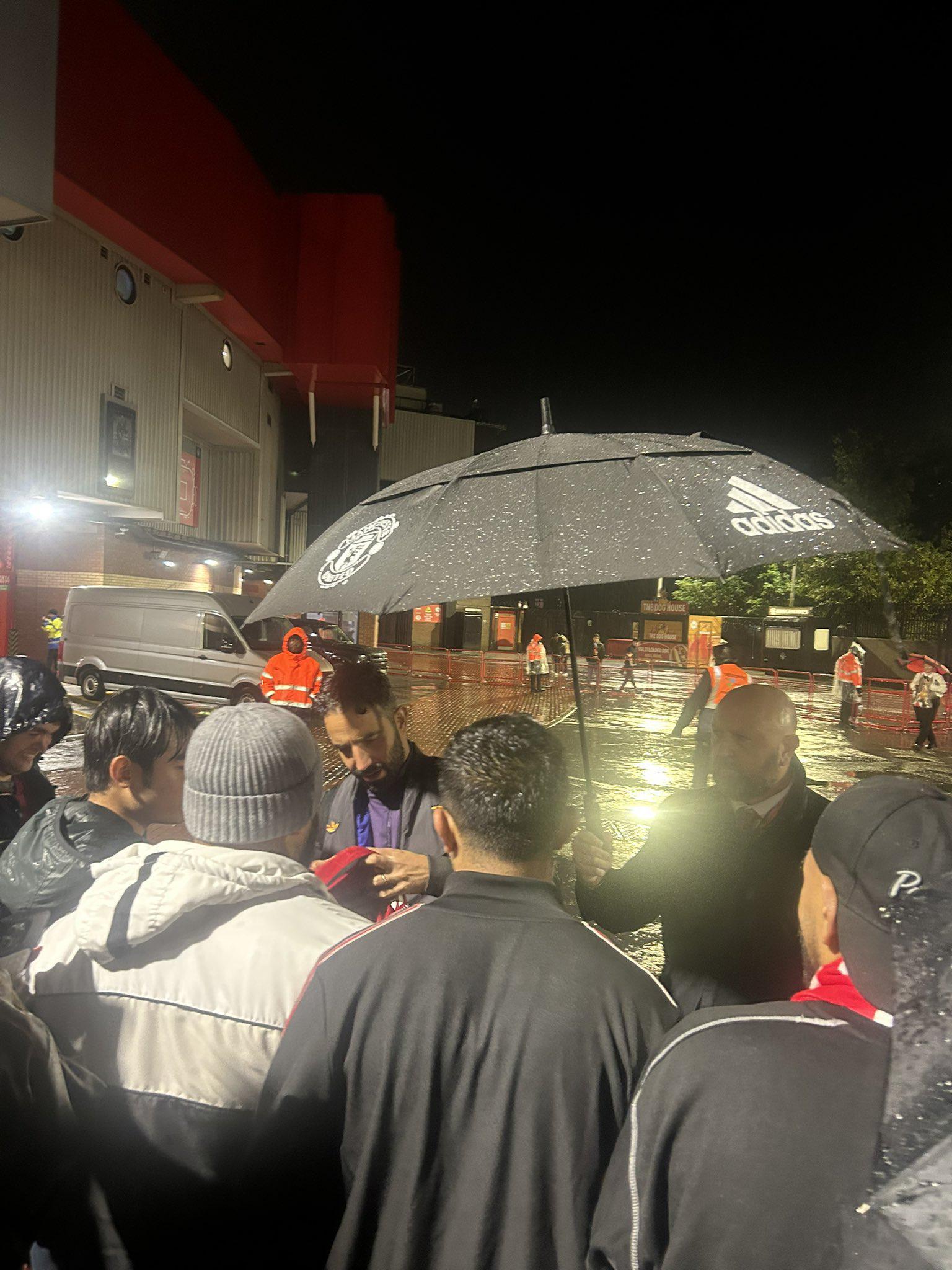 曝曼联拒绝阿莫林下课原因，换帅恐需4000万！英超混乱有助阿莫林