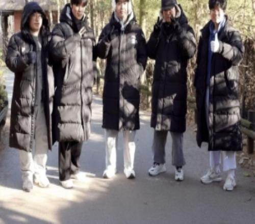 兄弟齐心，接近千斤！2026HLE五人体重合计848斤