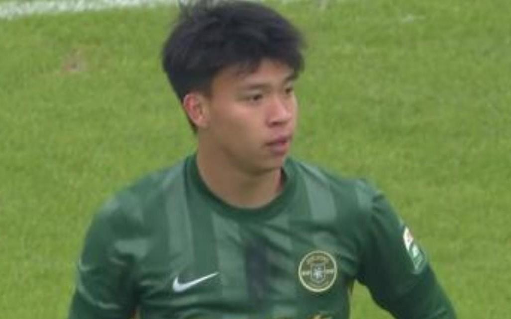 王钰栋：新赛季目标先定打进10个球，慢