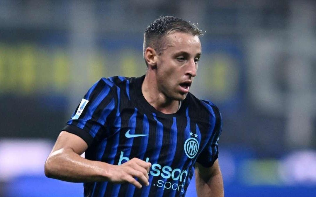 意媒：弗拉泰西不可能长期枯坐板凳，离开国米已是唯一方案