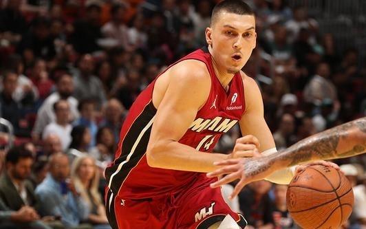 希罗：我还在努力融入球队体系找寻自己的进攻位置