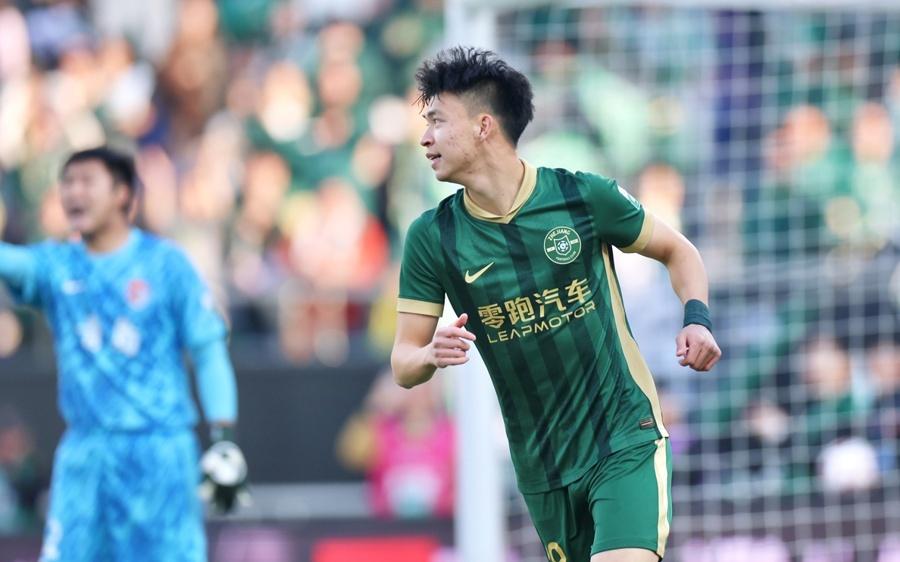 为何王钰栋们紧急驰援为何大比分频频出现中国足球U21联赛暴露不少问题