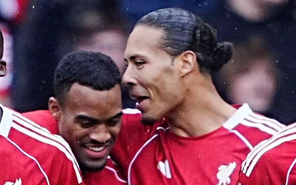 范戴克：赫拉芬贝赫处于职业生涯最佳阶段，他需要保持下去