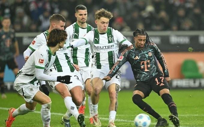 8胜1平1负，拜仁近10场年度首战赢下8场