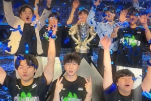 赛事现场：冠军密码输入正确，BLG庆祝时刻正式开启！