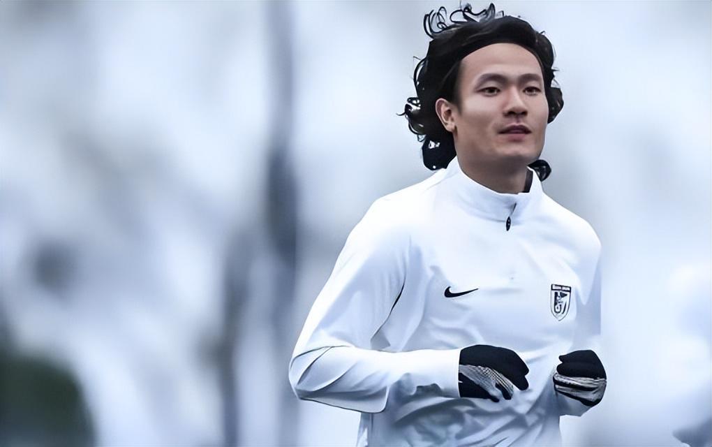 意外！阿利米在大连英博表现不佳，球迷