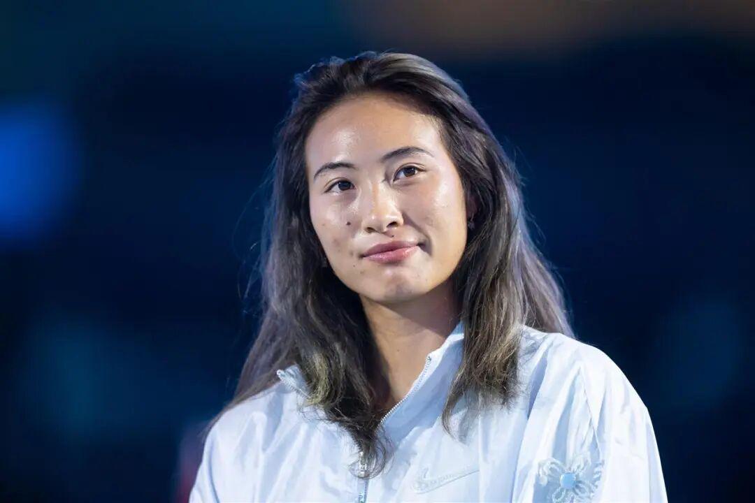 郑钦文排名暴跌引发热议,韦思佳也成外界重点忧心对象