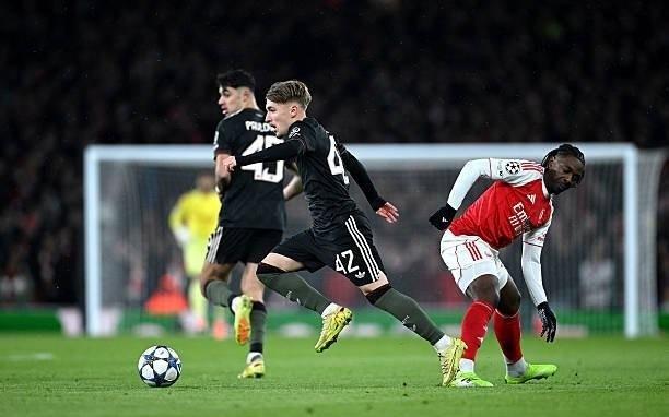 被拜仁扳平比分，阿森纳本赛季欧冠首