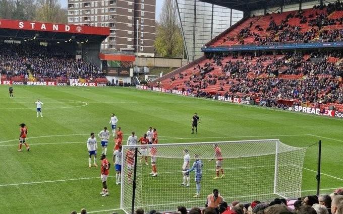 英媒：由于看台发生医疗事件，英冠查尔顿vs朴茨茅斯比赛取消