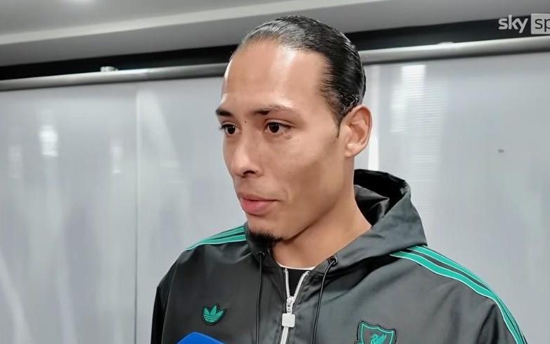 范戴克：我和萨拉赫已经聊过，但更多是