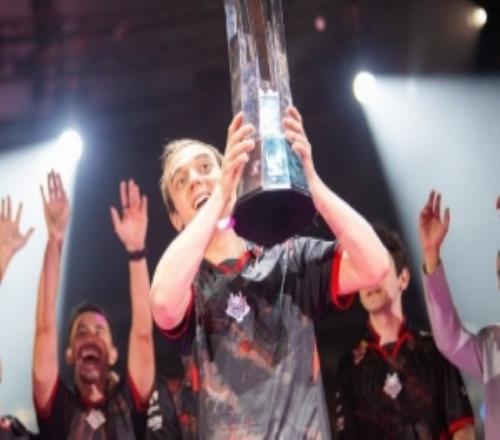 caps：击败LCK和LPL仍有很长路要走我对其他LEC队伍没有太多信心