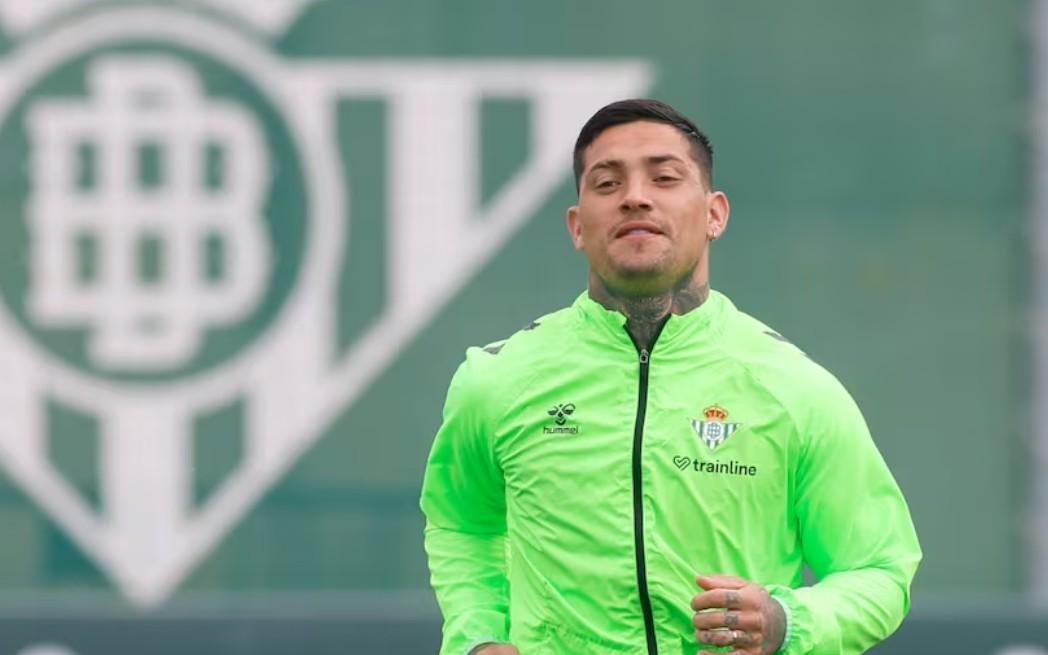 阿斯：西甲冬窗预计引援37人，皇马、黄潜与毕巴无引援计划