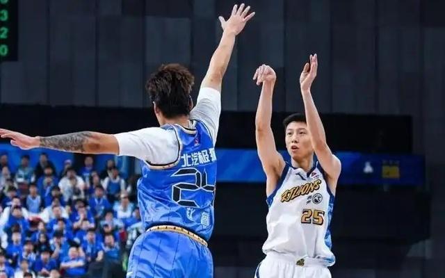 北京首钢遭遇联赛首败凸显一点：赵睿带不动周琦和杰曼