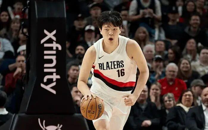 你是大福将杨瀚森出战8场，球队7胜1负！