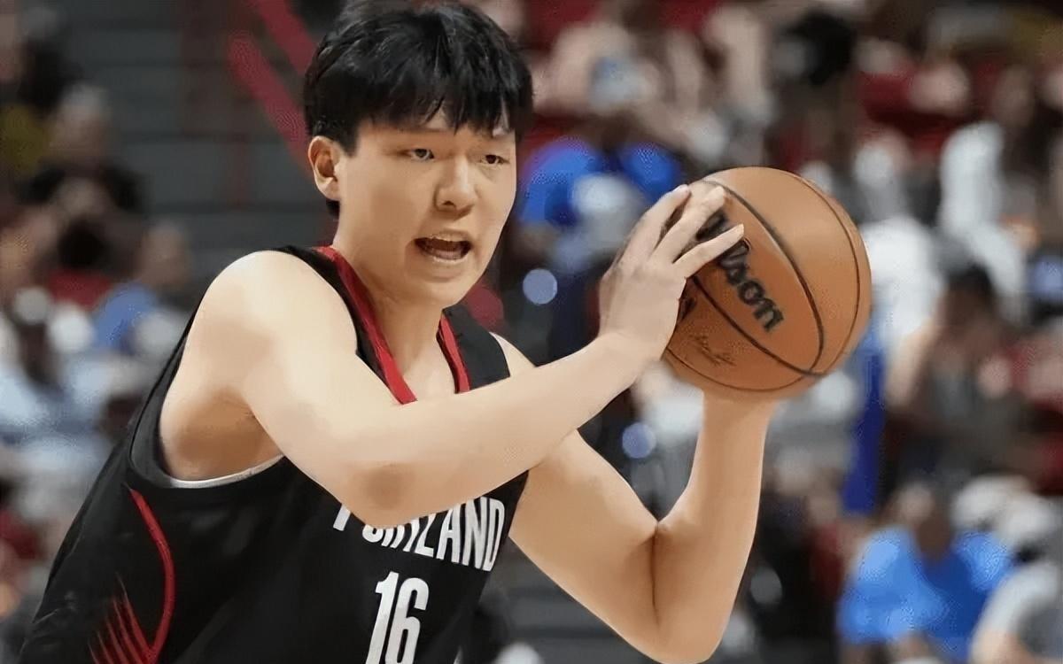杨瀚森创新低各界说啥犯规+动作习