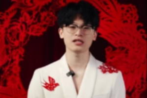 Vampire拜年：祝大家在新的一年里，五福临门，鸿骏安康