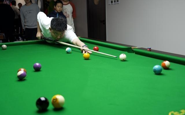 斯诺克香港大奖赛之后，年轻人开始涌进球房了