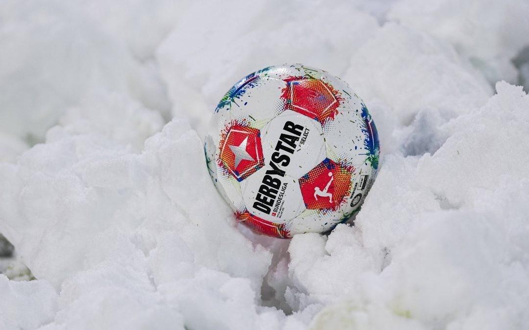 官方：因球场积雪结冰严重，圣保利vs莱比锡的比赛延期
