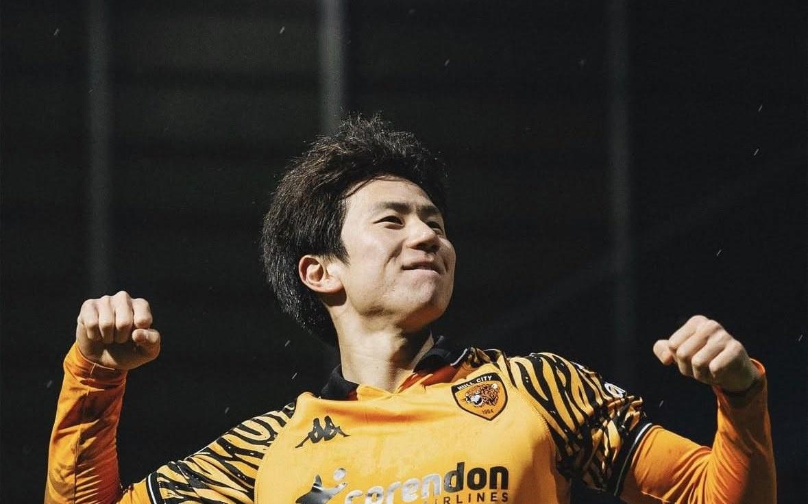 外媒：日本国脚边锋平河悠脚踝受伤将