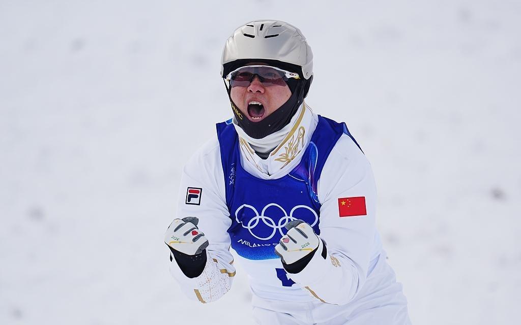 彼此扶持造就冠军夫妻，王心迪不用再“嫉妒”徐梦桃的金牌了