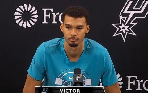 文班再谈雷霆马刺宿敌论：我希望尽快实现，我们已经更接近了