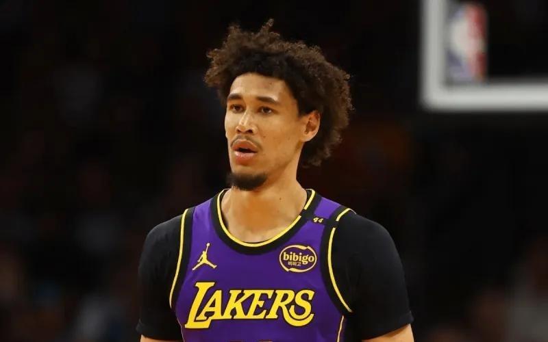 湖人128121灰熊迎3喜1忧！斯玛特+拉拉维亚全面，海斯巩固内线！