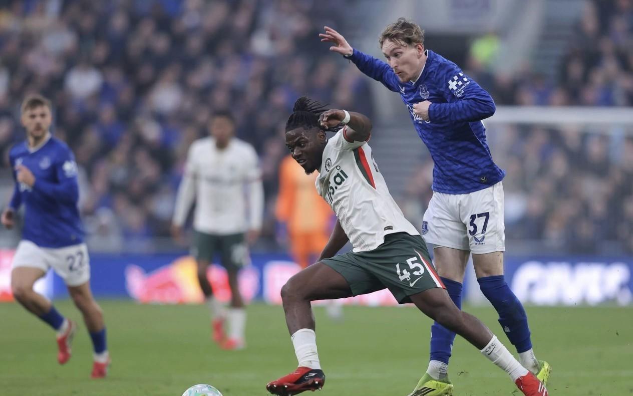 TA：拉维亚纵向传球能力出色，但他恢复