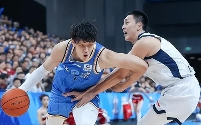 曾凡博完美复出后，末节达成完美阵容！内外兼备，身高还高！