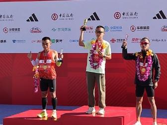 最快美术生，李大林2小时11分26秒获得北马国内男子组冠军