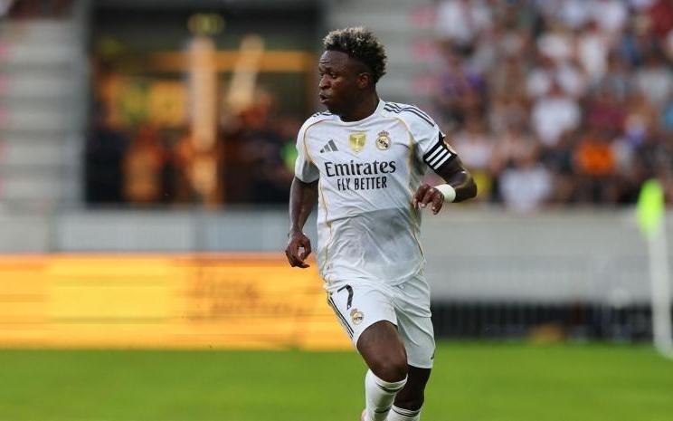 卫报：切尔西正计划1.35亿镑签维尼修斯，皇马可能考虑出售他