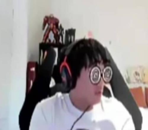 Ning回应浴室摔倒：有没有一种可能哥们早就摔了消息太滞后了啊