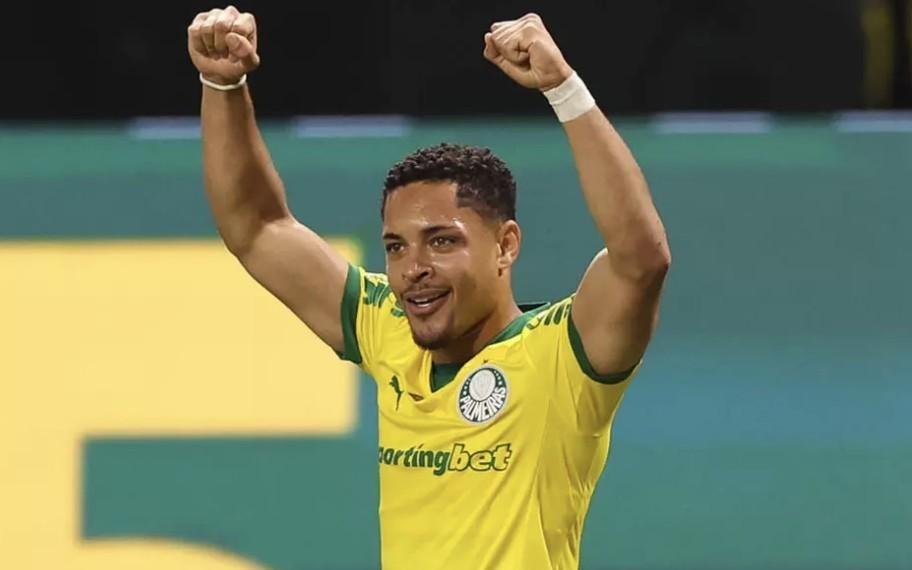 每体：切尔西对维托尔罗克感兴趣该球