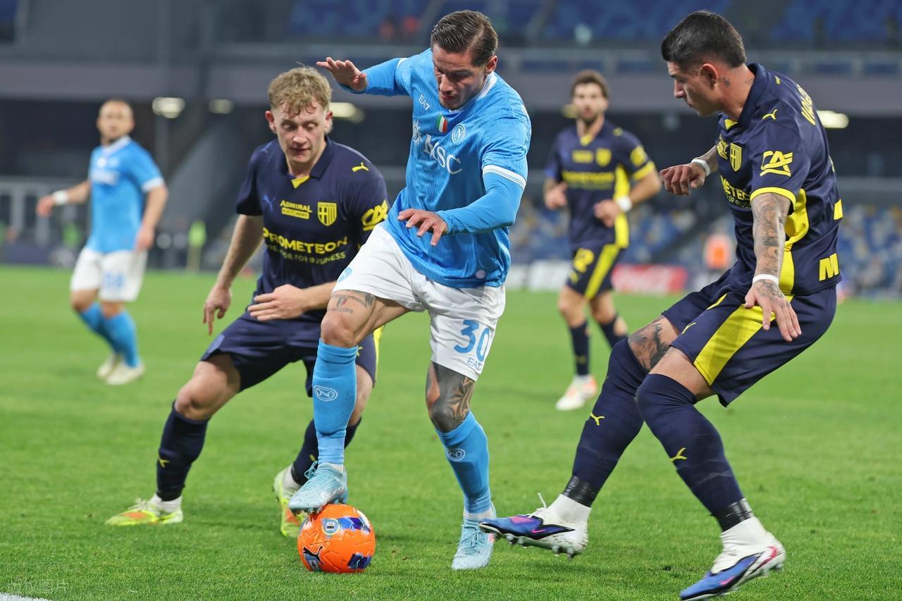 意甲：萨索洛状态有限，那不勒斯抢分无忧那不勒斯VS萨索洛