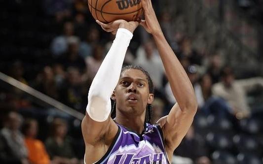 科迪威廉姆斯整场比赛正负值60！创联盟历史最低纪录