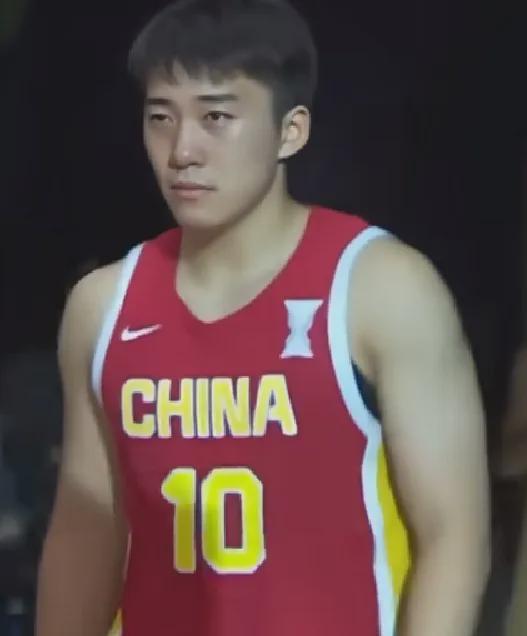 13+4!曝明年就参选NBA!中国男篮的核心前锋