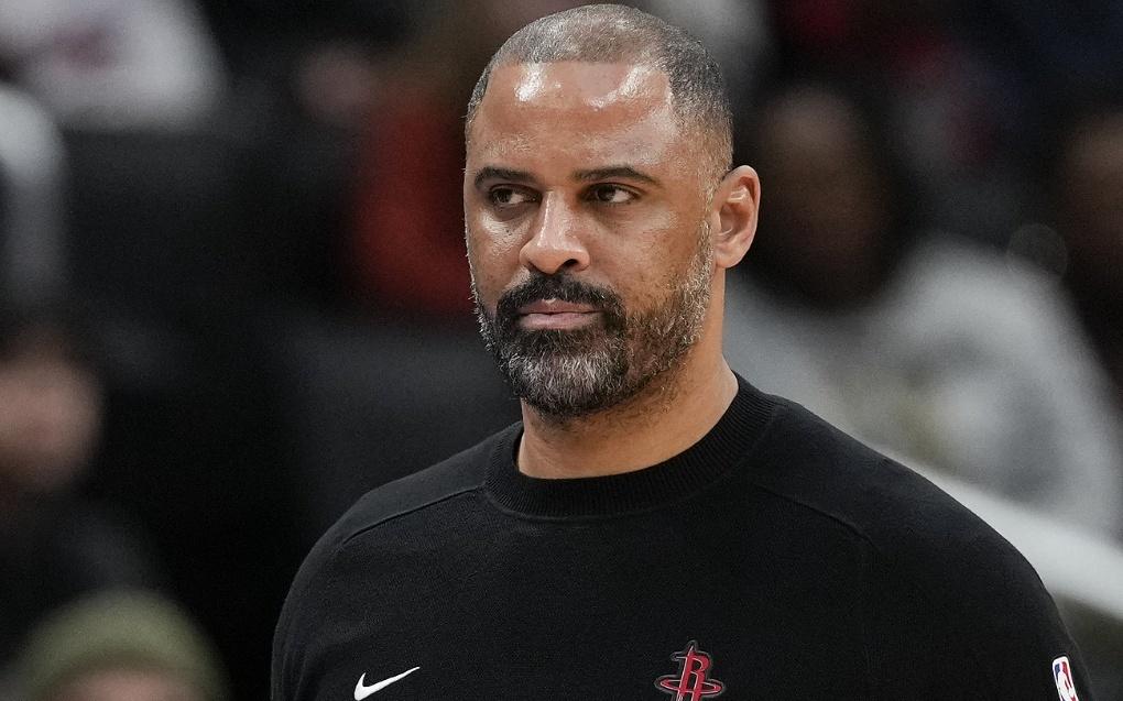 火箭104110独行侠4坏消息！首发3锋线全出弊端，乌度卡糟糕用人