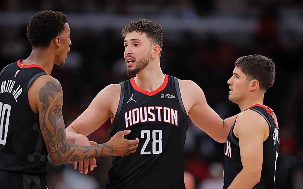 内线核心打出19中16的三双数据都难以救主，火箭真是遇到麻烦了