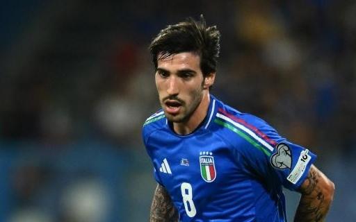 托纳利：在英超踢球帮助我很多，意大利队已重新找回斗志