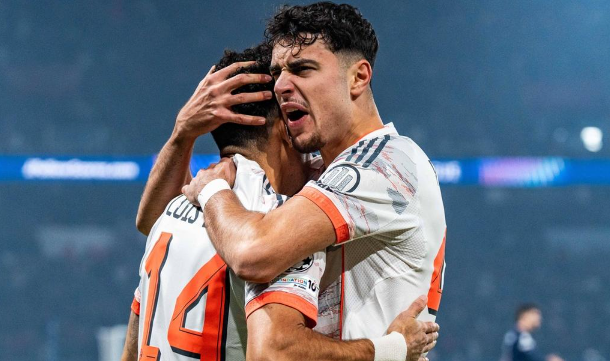 12！大巴黎欧冠倒下，拜仁锋霸踢疯了：梅开二度，染红下场